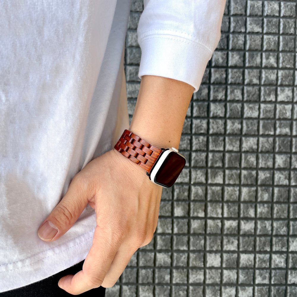 レッドサンダルウッドのアップルウォッチバンド