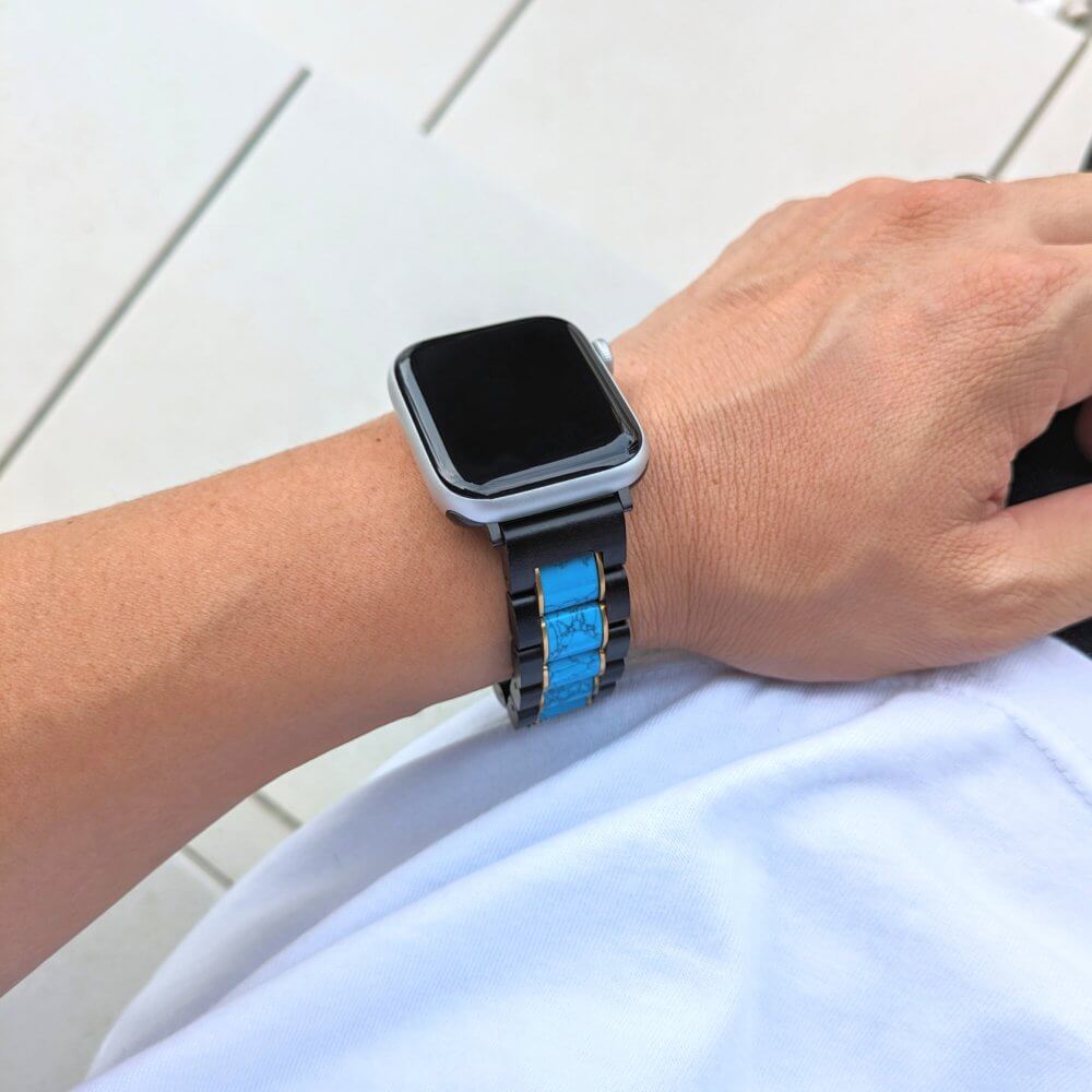 ターコイズとエボニーウッドのアップルウォッチバンド