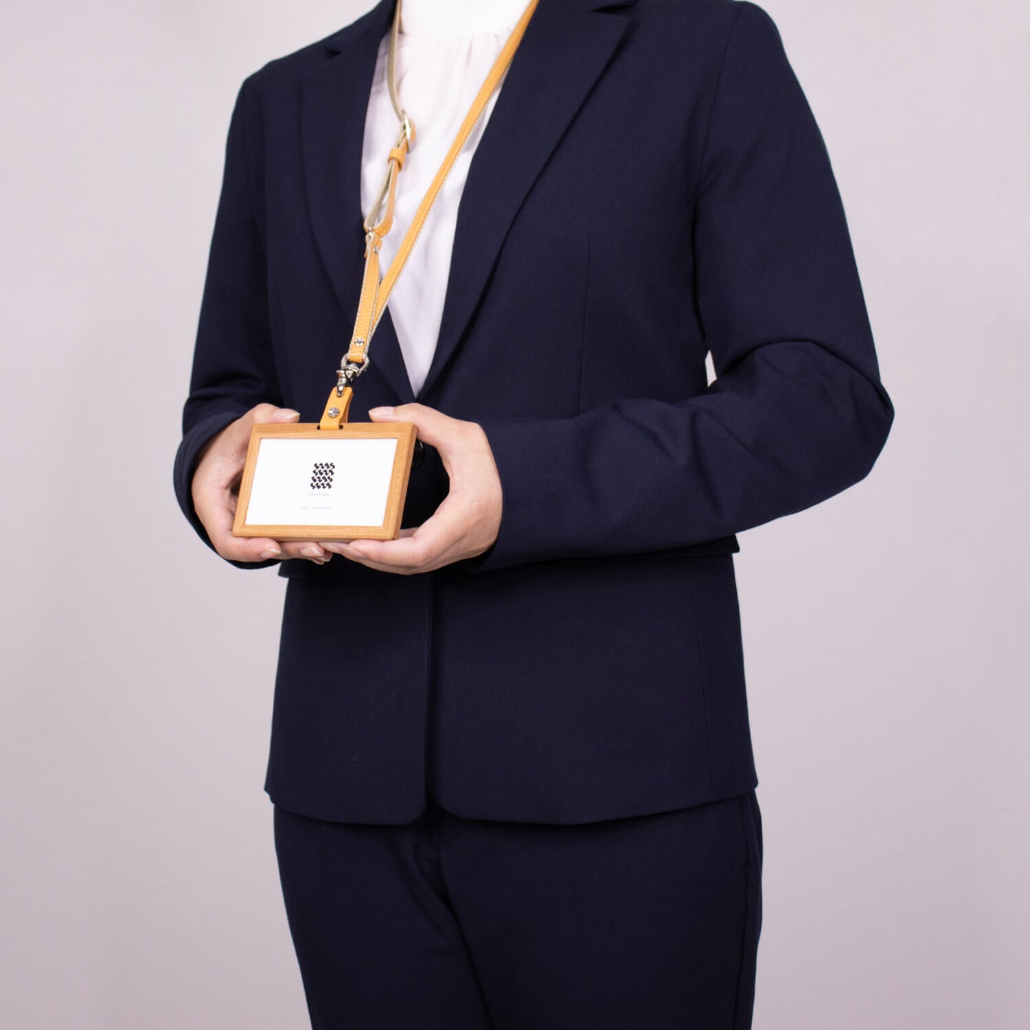 Ichie 組子細工のIDカードケース ヤマザクラ