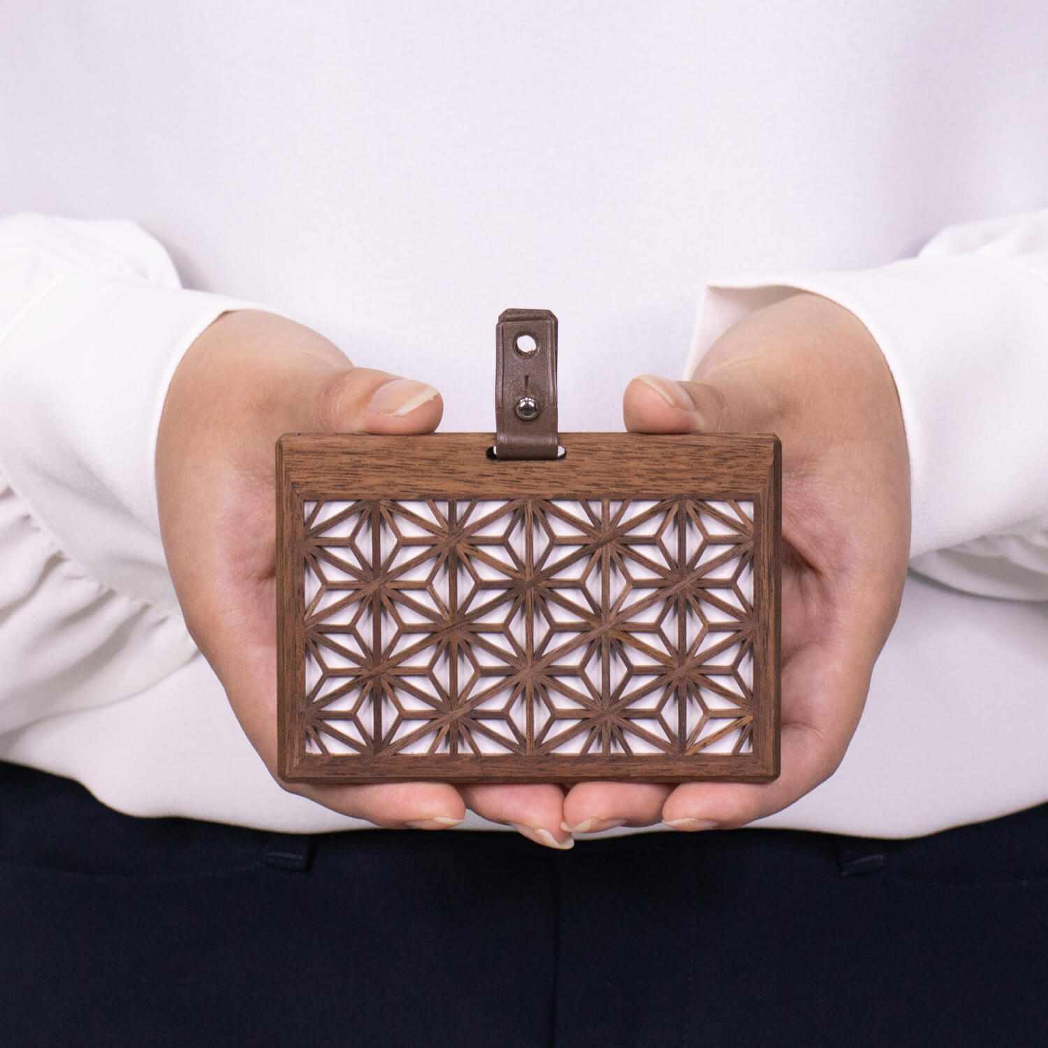 Ichie 組子細工のIDカードケース ウォールナット