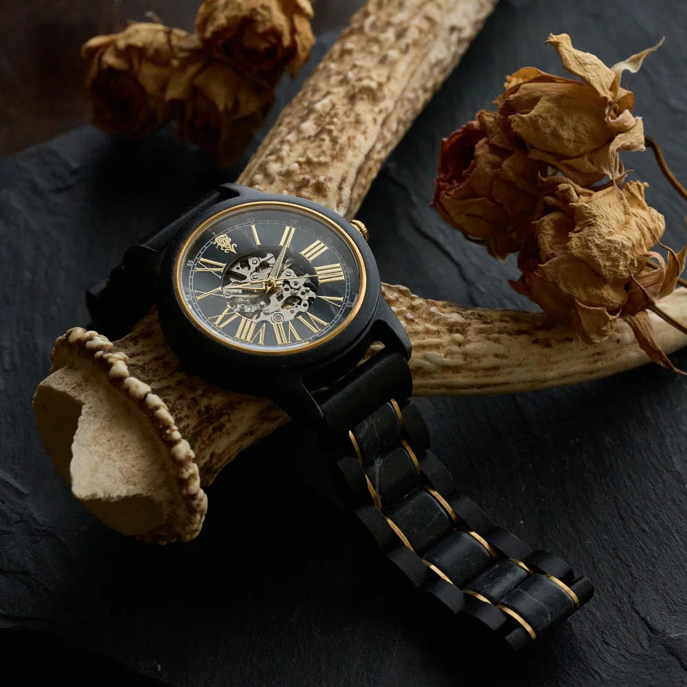 ブラックマルキーナとエボニーウッドの自動巻き木製腕時計 40mm 男性向け