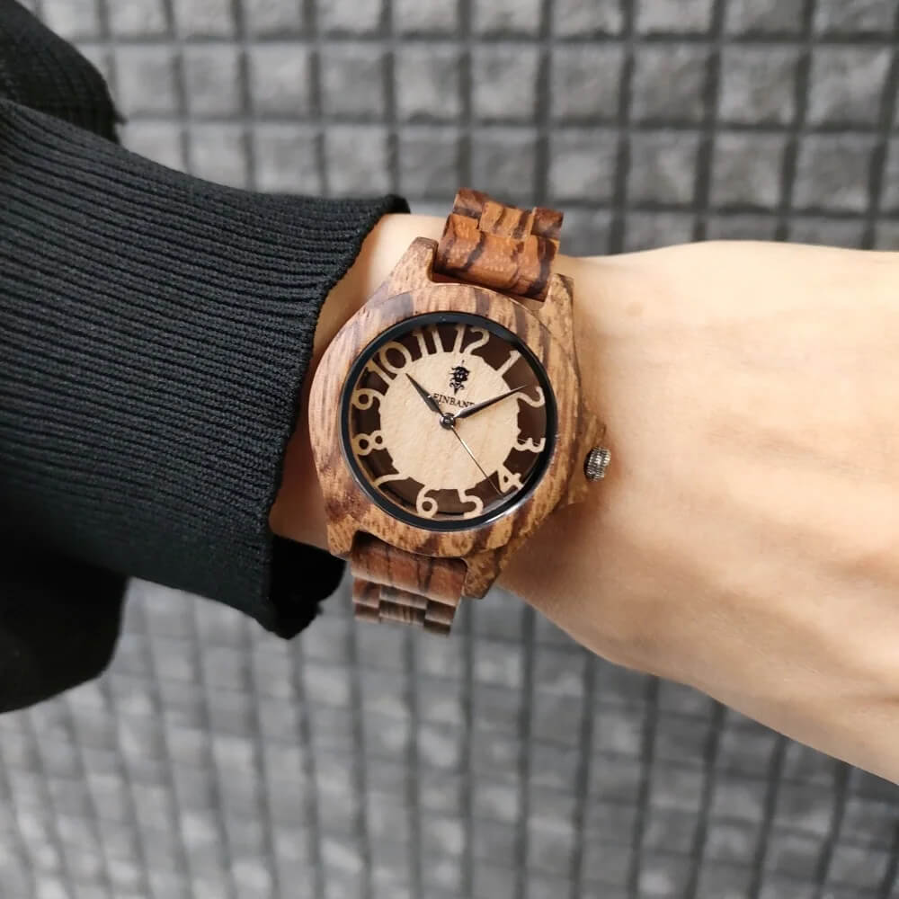 スケルトン仕様 ゼブラウッドの木製腕時計 34mm 女性向け Freiheit Zebrawood