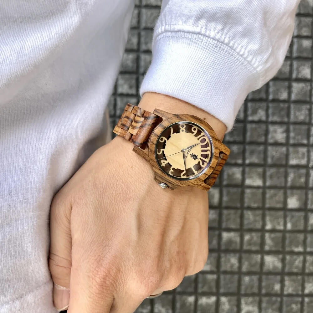 スケルトン仕様 ゼブラウッドの木製腕時計 40mm 男性向け Freiheit Zebrawood