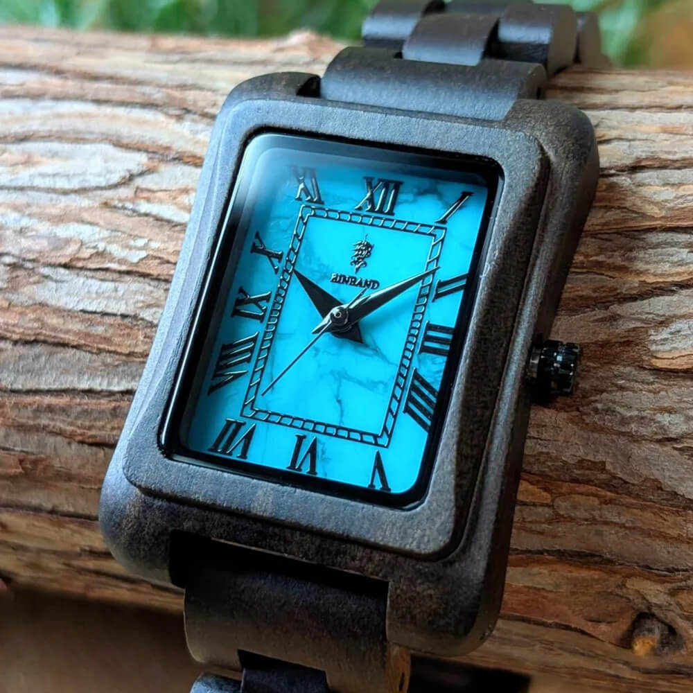 スクエア木製腕時計 ターコイズ文字盤 36×26mm 女性向け Licht Sandalwood