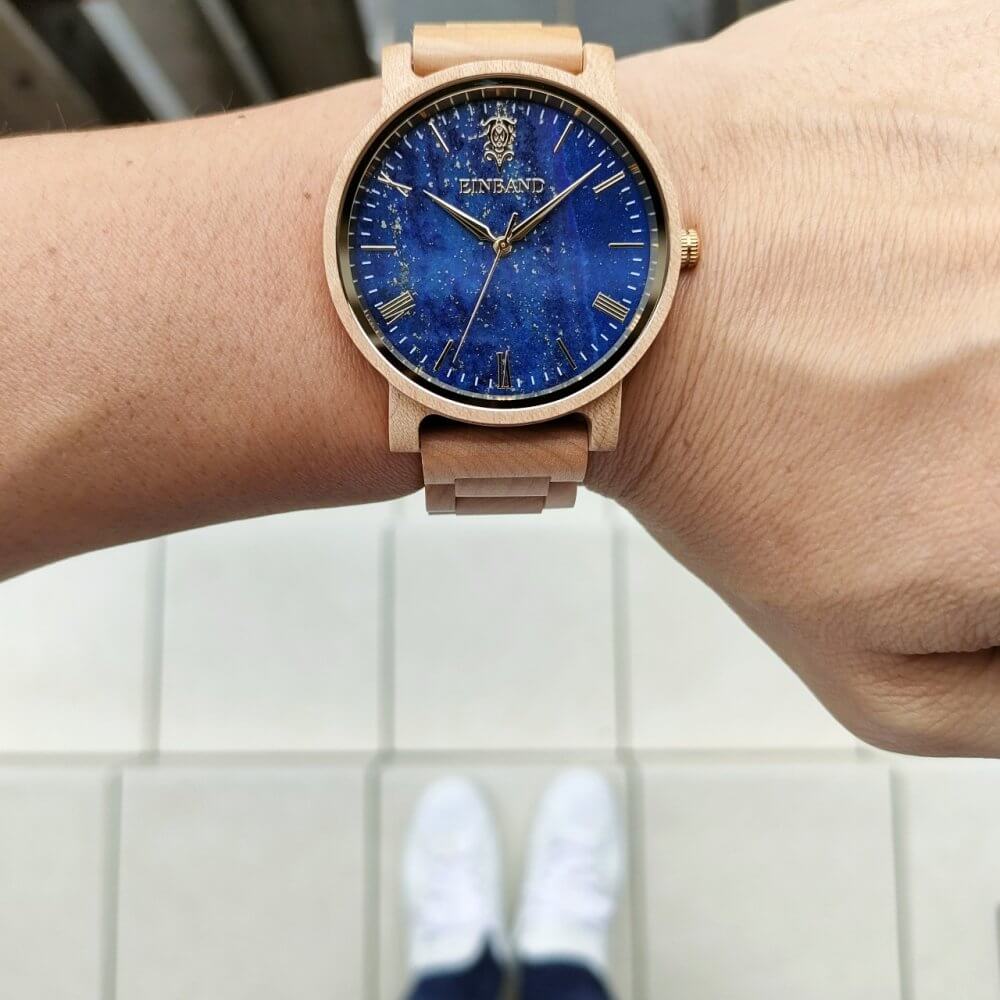 ラピスラズリとメイプルウッドの木製腕時計 40mm 男性向け Reise