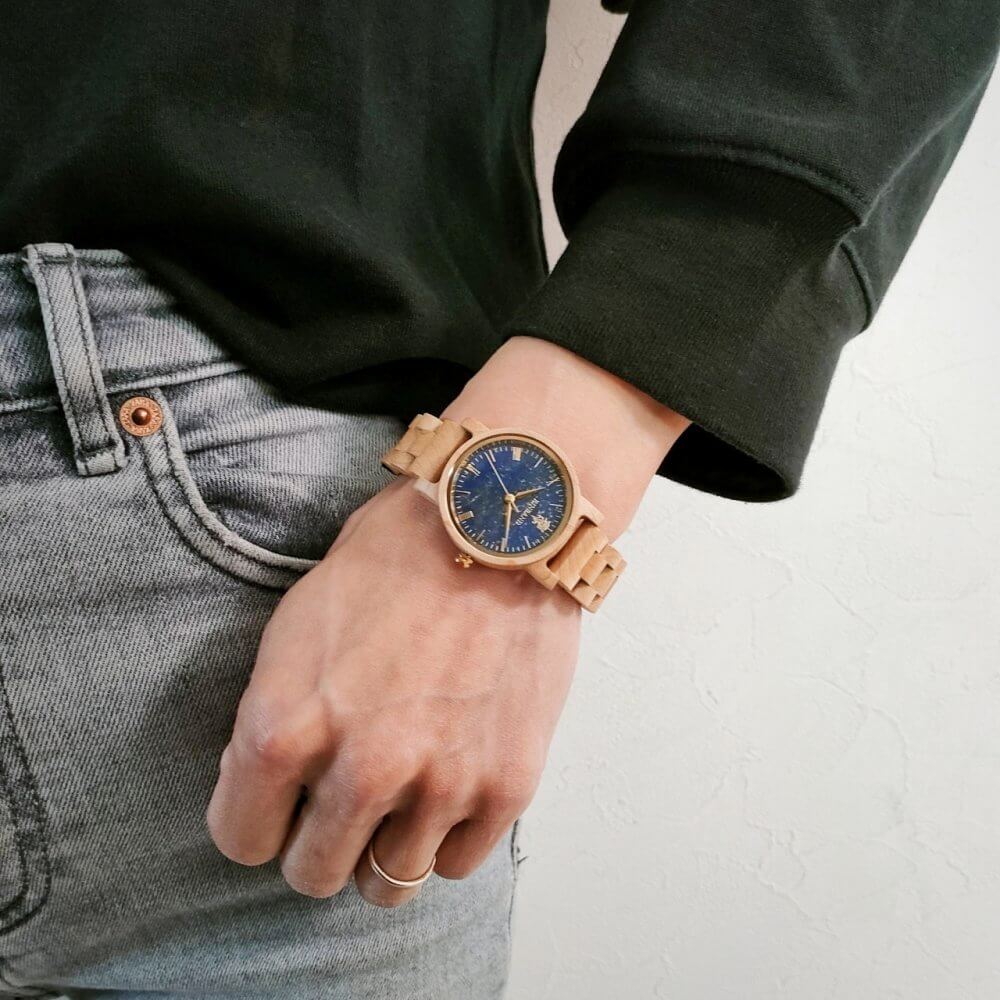 ラピスラズリとメイプルウッドの木製腕時計 32mm 女性向け Reise