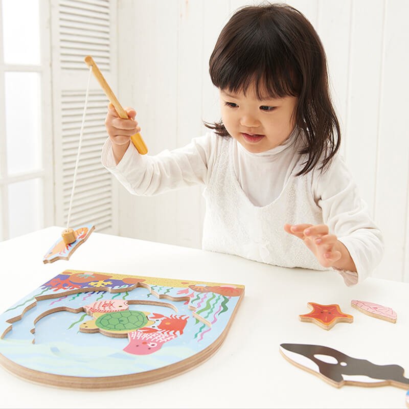 2-layer puzzle fishing Puzzle that allows you to play fishing