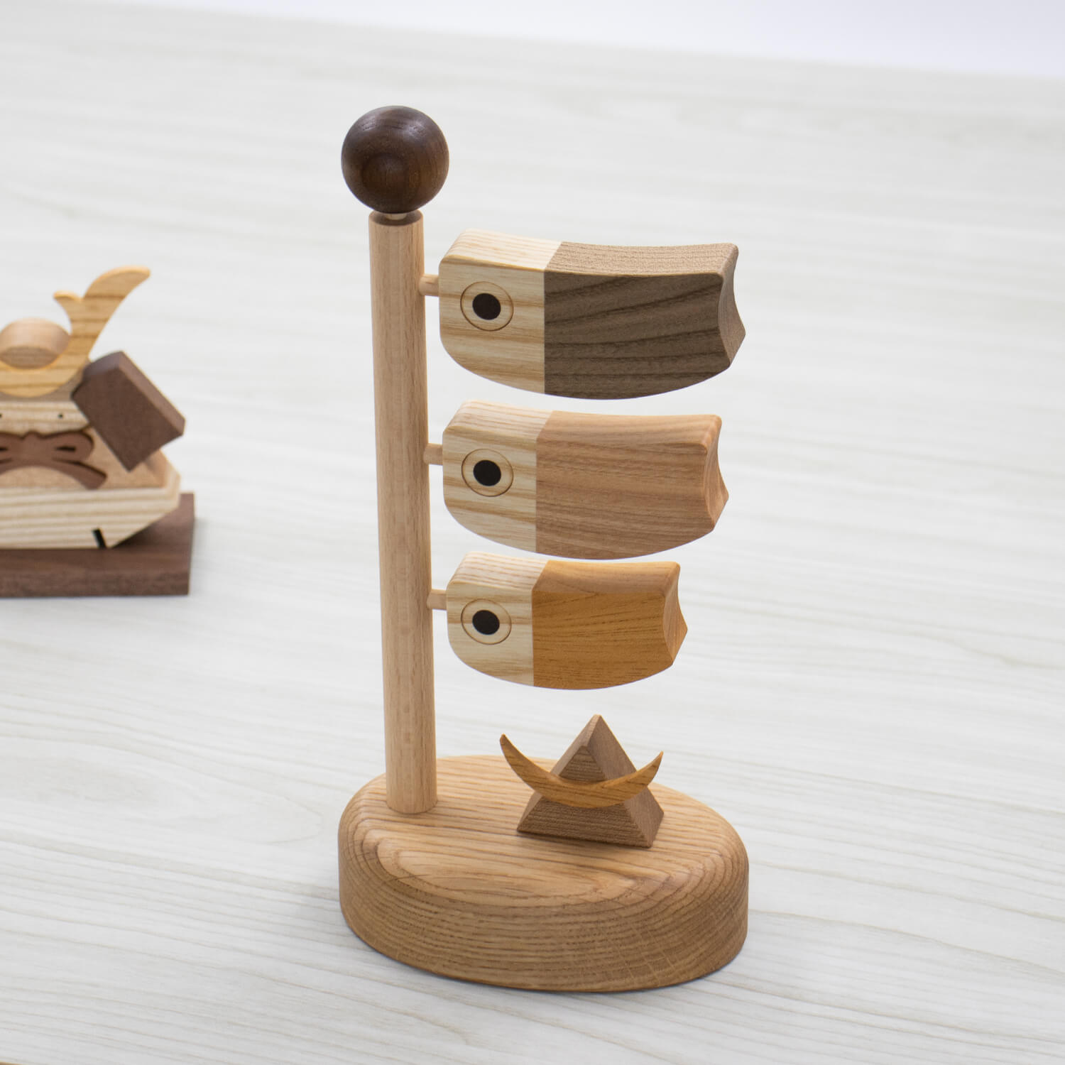 木のこいのぼり