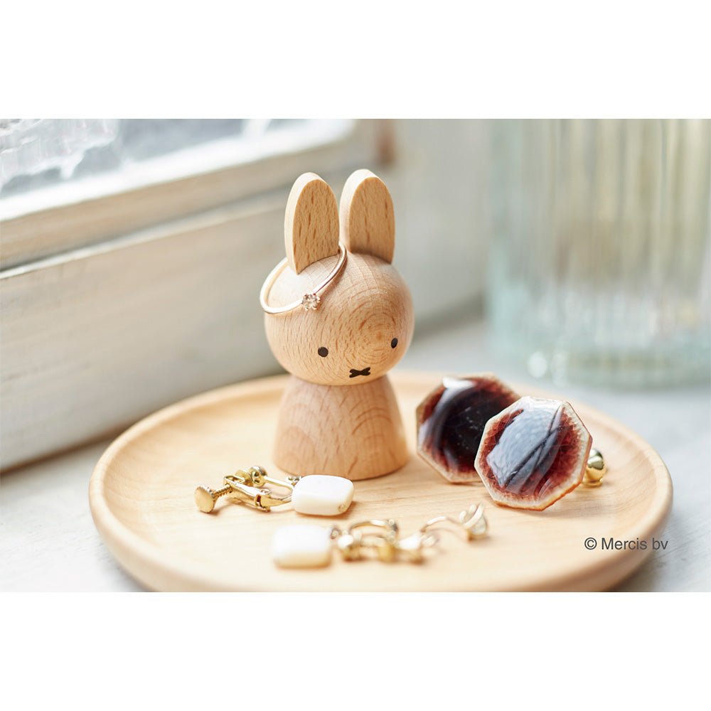 miffy accessory stand