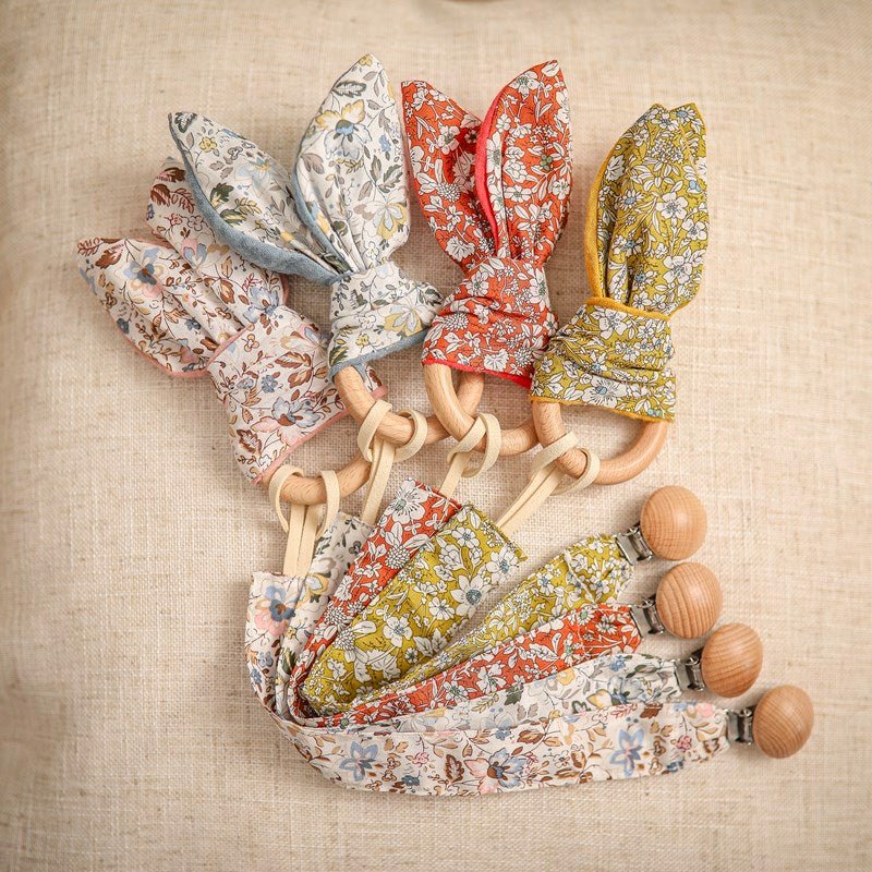 木製アニマル・うさ耳歯固め ハンドタオル ストラップ