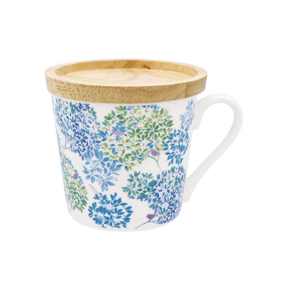Hydrangea pattern mug with lid