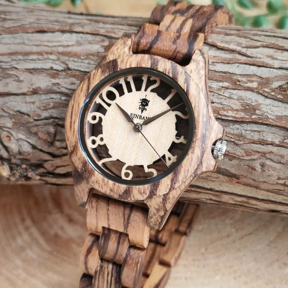 スケルトン仕様 ゼブラウッドの木製腕時計 34mm 女性向け Freiheit Zebrawood