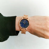 ラピスラズリとメイプルウッドの木製腕時計 32mm 女性向け Reise