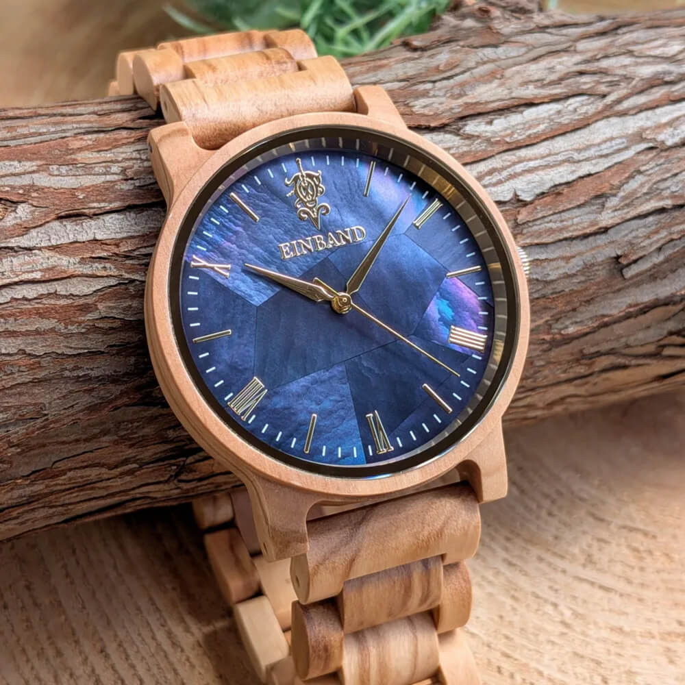 ネイビーブルーマザーオブパールとオリーブの木製腕時計 40mm 男性向け Reise