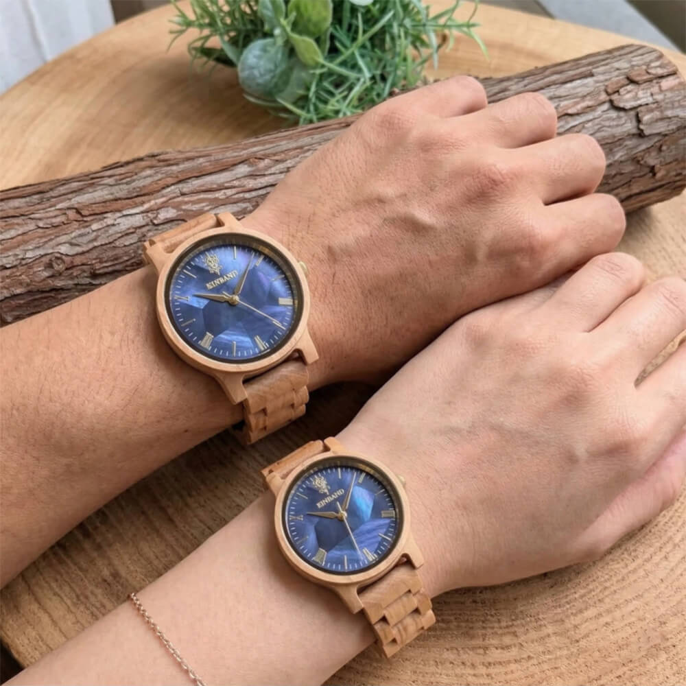 ネイビーブルーマザーオブパールとオリーブの木製腕時計 32mm 女性向け Reise